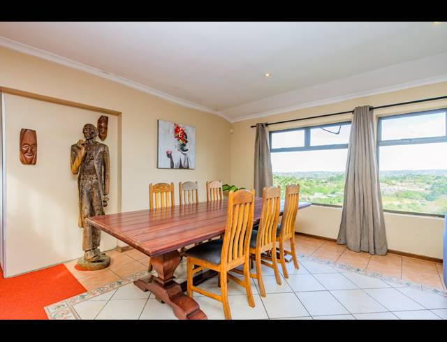 8 BEDROOM HOUSE FOR SALE IN COWIES HILL